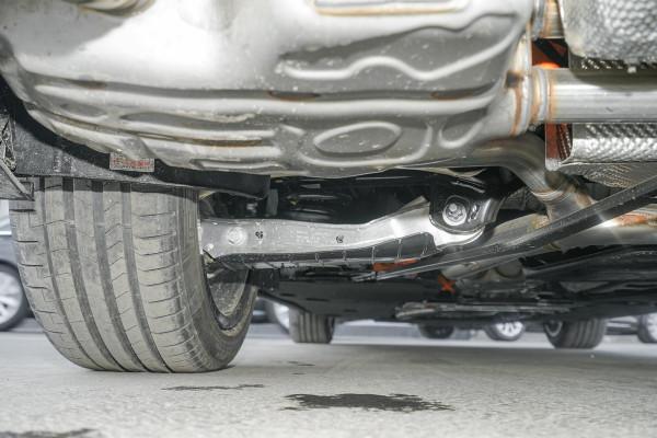 百公里油耗2&period;1L，零百加速6&period;7秒，適時四驅，體驗奧迪A6L PHEV