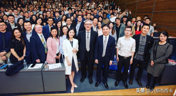 章澤天28歲生日獨自慶生，不見劉強東…| 鄭爾摩斯週報