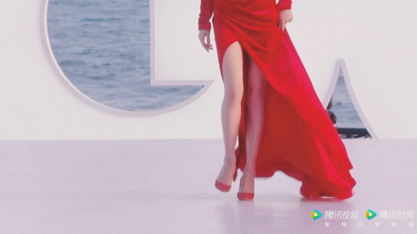 GQ年度最美紅毯：熱巴雀斑妝出戰，baby仙女棒接招，金晨紅氣逼人