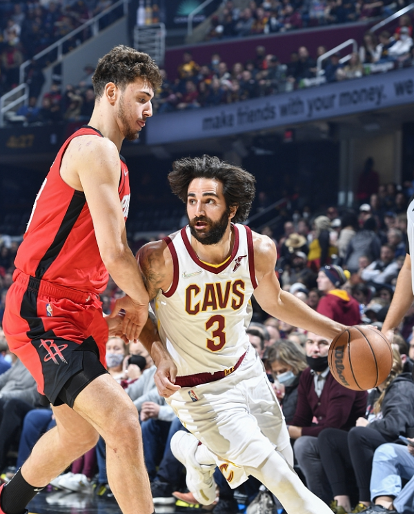 火箭19歲內線小將完美兌現天賦,近4戰場均15+7+4拉滿資料欄 火箭19歲內線小將完美兌現天賦,近4戰場均15+7+4拉滿資料欄