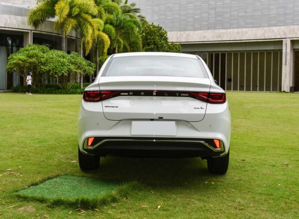 10來萬買家轎，不妨看看這3款，空間大、油耗低，都是大廠產品