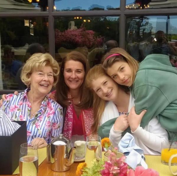 蓋茨的女兒要嫁了!10億豪宅舉辦新娘送禮會,57歲的梅琳達心情靚 蓋茨的女兒要嫁了!10億豪宅舉辦新娘送禮會,57歲的梅琳達心情靚