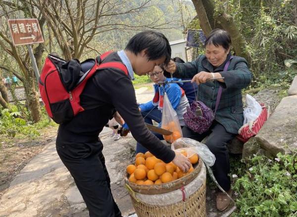 重慶遊不一樣玩法：乘綠皮火車逛廢棄古鎮，賞中國第二鐵路大橋