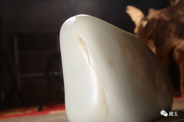 和田玉里那些獨特的玉質!有些很稀少,有些價很高 和田玉里那些獨特的玉質!有些很稀少,有些價很高