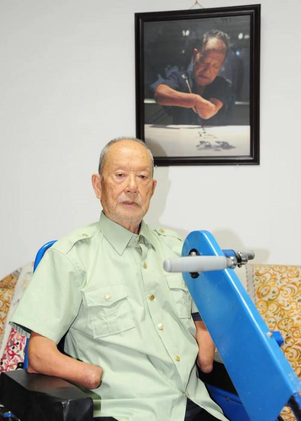 他是長津湖戰役中，冰雕連倖存者之一，被人們稱為“中國的保爾”