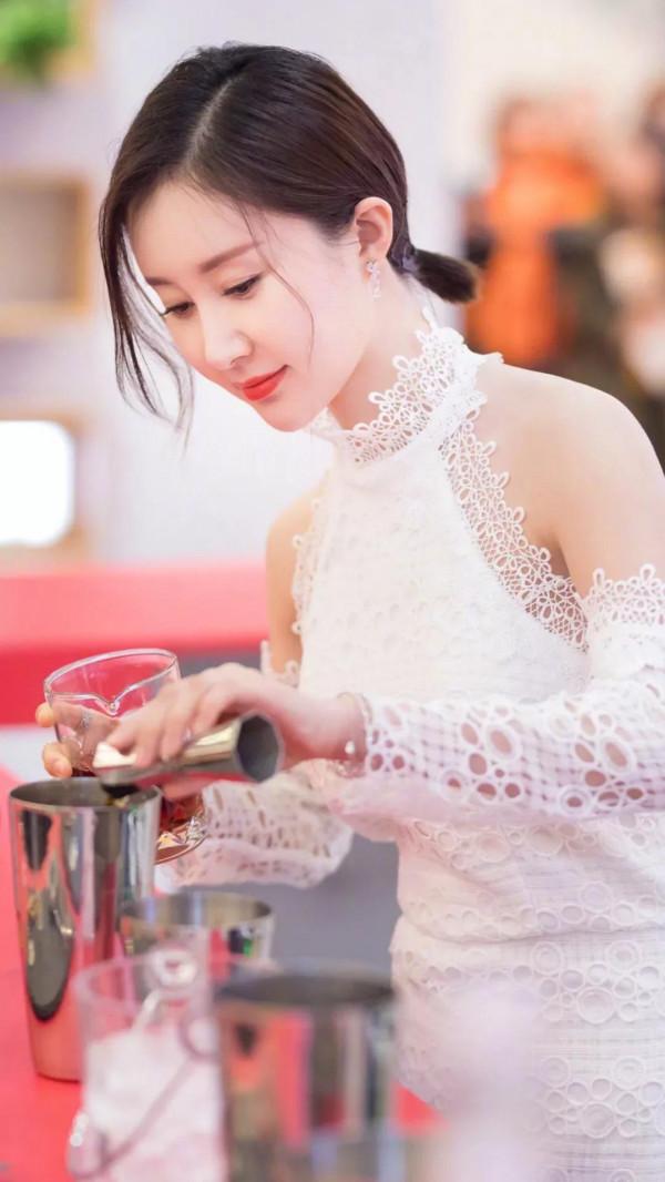 三十四歲傻妞舒暢，十八歲容顏