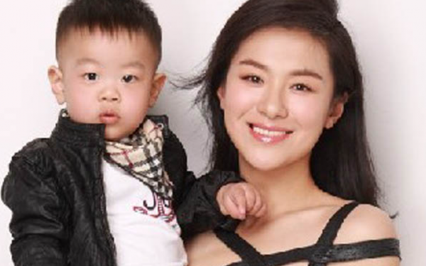 沈傲君：因賽西施爆紅，與聶遠相戀10年，為何轉身嫁給乾隆後裔