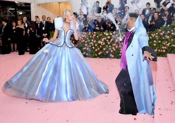 好萊塢女星最愛的設計師！紅毯之王仙女裙+銀河禮裙設計超耀眼