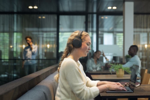 靜享美好生活 飛利浦頭戴式降噪耳機H8506帶給你專屬音樂世界 靜享美好生活 飛利浦頭戴式降噪耳機H8506帶給你專屬音樂世界