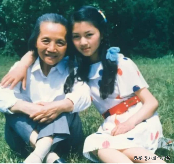 王志文的緋聞女友，守寡６年成隱形富婆，田海蓉的人生不簡單