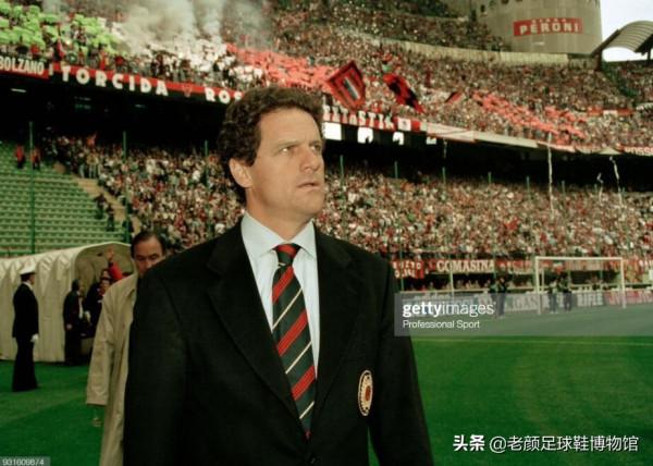 22歲兩奪歐冠，因荷蘭隊內訌失去皇馬主力位置，2400萬歐加盟國米