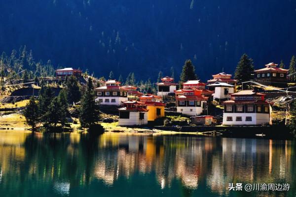 四川又一個“稻城亞丁”，目前還少有人知道，藏在318旁邊