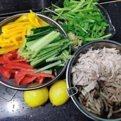 做法簡單零失敗的雞絲涼拌菜,減肥必備 做法簡單零失敗的雞絲涼拌菜,減肥必備