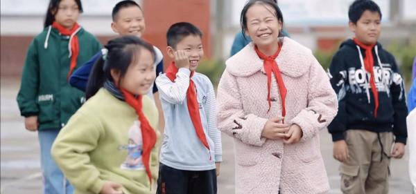 學習強國點贊，收視三網第一，湖南衛視《雲上的小店》格局大了