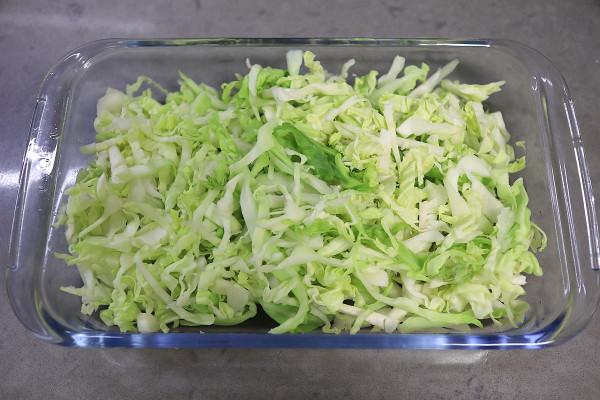 冬天多吃一道蒸菜，8分鐘出鍋脆嫩可口，有老乾媽味道提升一大截