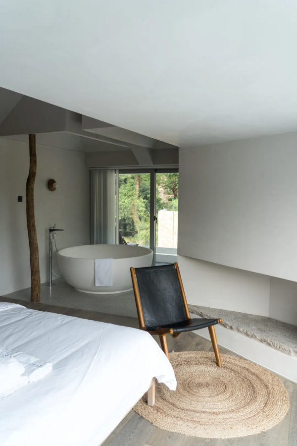 杭州民宿圈又一新作!270°落地玻璃躺看茶園,私享西湖邊避世秘境 杭州民宿圈又一新作!270°落地玻璃躺看茶園,私享西湖邊避世秘境