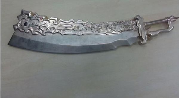 金庸先生筆下的十大神兵排行,屠龍寶刀只能在第四 金庸先生筆下的十大神兵排行,屠龍寶刀只能在第四