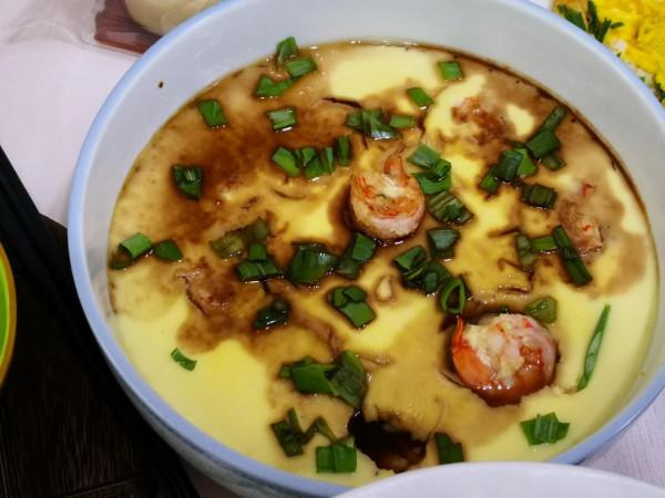 中秋節老兩口的極簡早餐，20元吃到扶牆，網友：認真生活真好