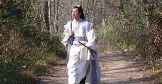 民間故事：狐狸和豬打架，書生幫寡婦攆走豬，最終書生抱得美人歸