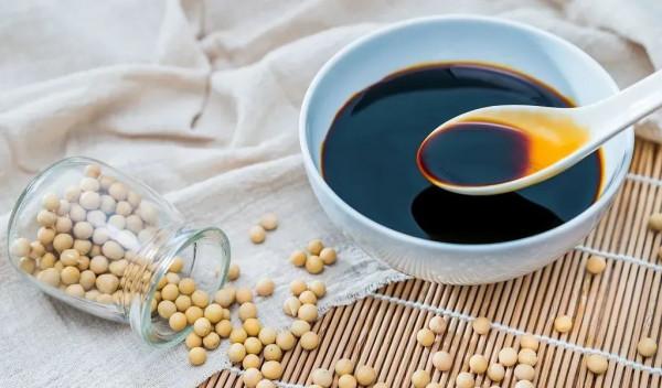 吃醬油會使面板變黑?多喝醋能軟化血管?這5個關於調味品的誤區可別有 吃醬油會使面板變黑?多喝醋能軟化血管?這5個關於調味品的誤區可別有