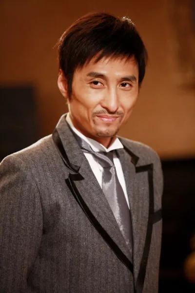 林教頭胡東吸毒自毀前程