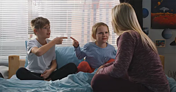 “媽媽,爸爸又在......”從小愛告狀的孩子,會被排擠嗎? “媽媽,爸爸又在......”從小愛告狀的孩子,會被排擠嗎?