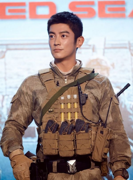 油頭粉面就不要演軍人了!這15位演員告訴你,什麼才是硬漢 油頭粉面就不要演軍人了!這15位演員告訴你,什麼才是硬漢