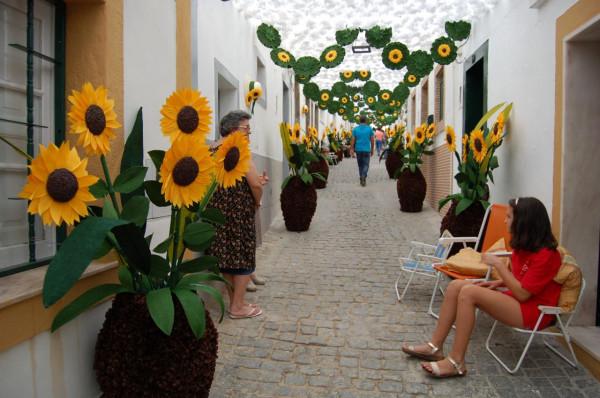 葡萄牙再添一非物質文化遺產，坎波瑪約勒社群“紙花節”瞭解一下