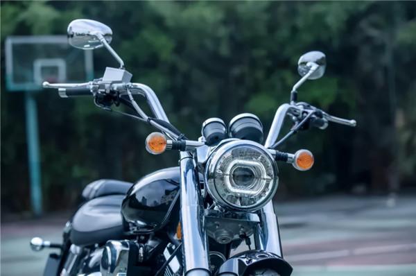 復古試駕(五)國產V缸-力帆V16 復古試駕(五)國產V缸-力帆V16