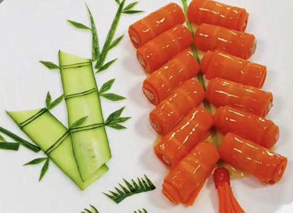 年夜飯就要喜慶，一道“炮竹聲聲”端上桌，年味十足，寓意開門紅