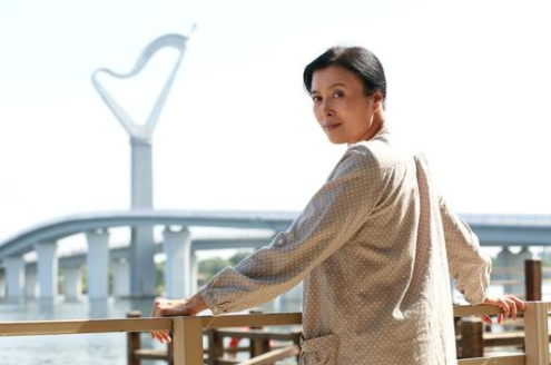 為愛兩度下跪，四次流產，“悲情影后”丁嘉麗與孫紅雷的愛恨糾纏