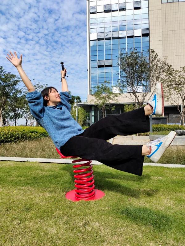 別讓世俗淹沒了生活的浪漫，帶著希望迎接旭日東昇