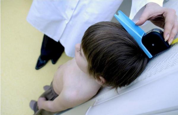 13歲男孩160cm,骨骺線快要閉合,提醒:出現2個特徵前,抓緊補救 13歲男孩160cm,骨骺線快要閉合,提醒:出現2個特徵前,抓緊補救