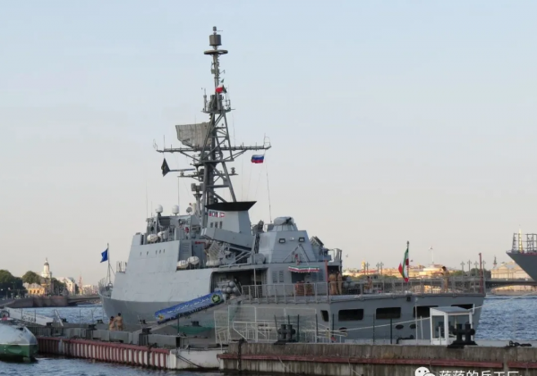 英雄編隊回國!伊朗舉行儀式歡迎完成4.5萬公里航程的75號編隊 英雄編隊回國!伊朗舉行儀式歡迎完成4.5萬公里航程的75號編隊