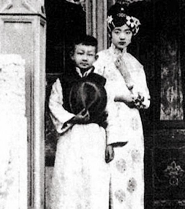 清朝最後一位國舅爺,2007年在北京去世,臨終前:姐姐是被冤枉的 清朝最後一位國舅爺,2007年在北京去世,臨終前:姐姐是被冤枉的