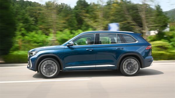 15萬的吉利星越L,真能開出30萬質感? 15萬的吉利星越L,真能開出30萬質感?