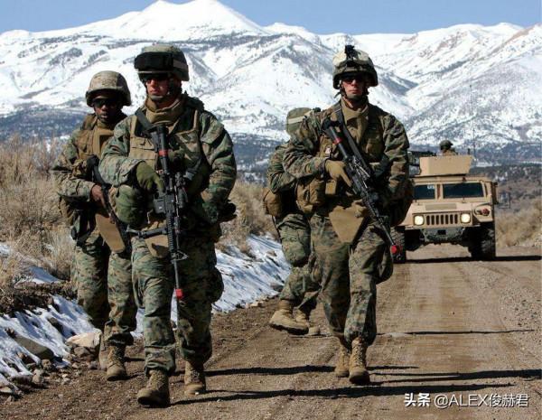 單兵平均負重53公斤，現代美軍身上這都是背了些什麼？