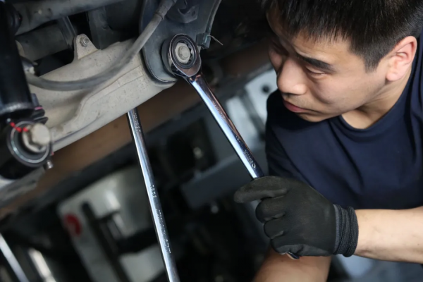 怪獸修車:翻新“車況極差”的二手寶馬X5,見證";美女一手車";復活 怪獸修車:翻新“車況極差”的二手寶馬X5,見證";美女一手車";復活