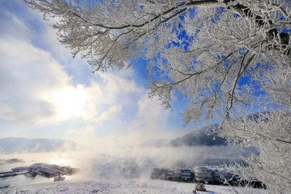 賞霧凇只有霧凇島嗎？其實還有一個不花錢的觀賞地～松花湖