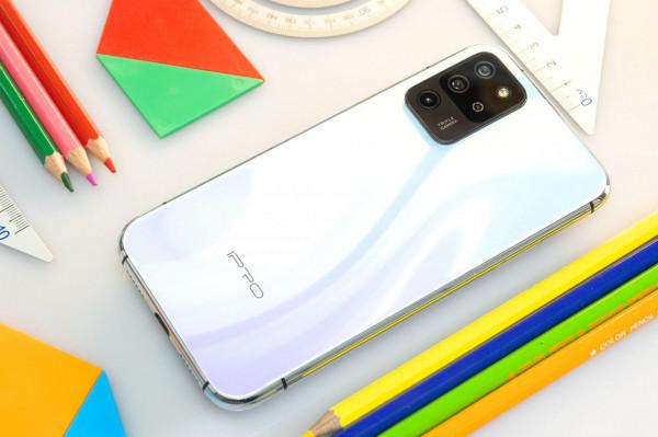 IPRO學生手機P100圖賞:讓小朋友養成自律習慣的手機 IPRO學生手機P100圖賞:讓小朋友養成自律習慣的手機