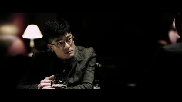 電影《無雙》的細節真夠細膩，張靜初演的阮文才是畫家，驚到了