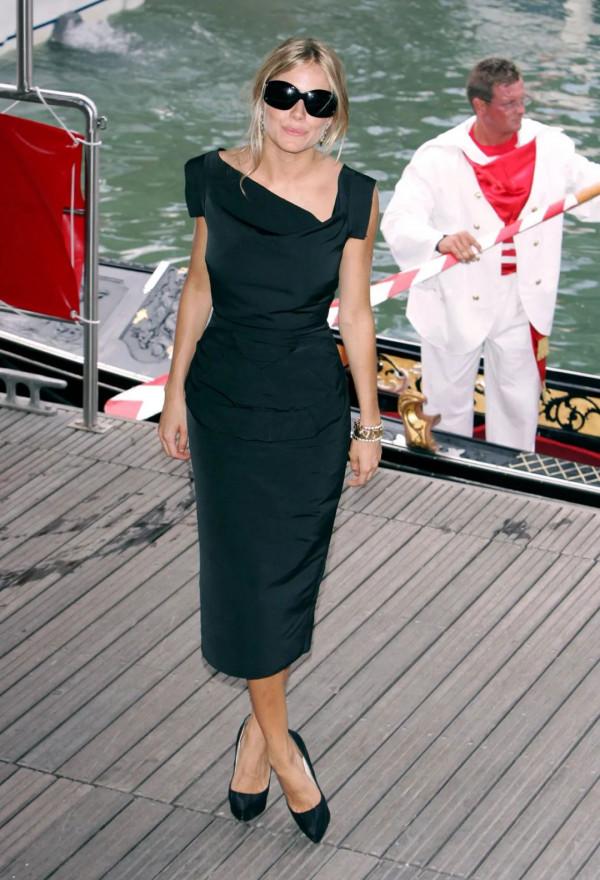 寧願撞衫也要穿!所有女明星都pick同一款裙子,也是挺可怕的…… 寧願撞衫也要穿!所有女明星都pick同一款裙子,也是挺可怕的……