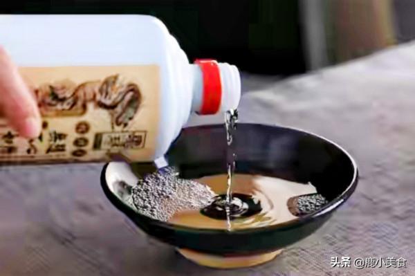 白酒送禮，8款“中端級”濃香型白酒最合適，價格不貴上檔次