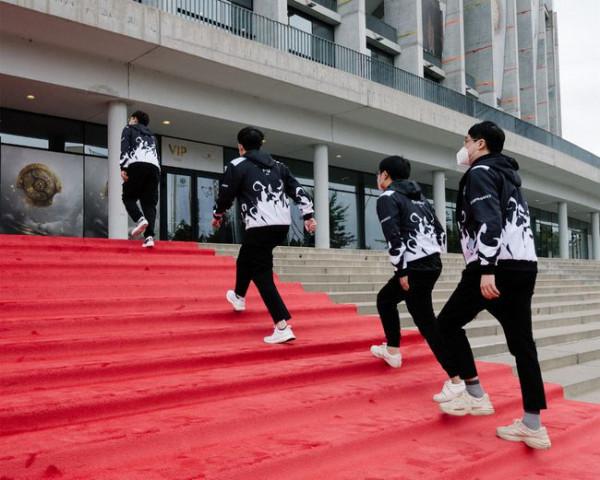 Dota2-拒絕者與VG雙輔助抱團，銀河戰艦再次起航？洛天神：看好XG