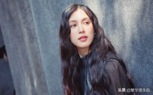 洪金寶兒子的女友自曝一年沒工作,家庭遭遇變故,想賣房維持生活 洪金寶兒子的女友自曝一年沒工作,家庭遭遇變故,想賣房維持生活