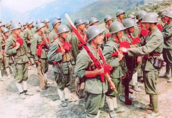 收復老山:“白刃格鬥英雄連”是如何敲掉54號高地這顆虎牙的? 收復老山:“白刃格鬥英雄連”是如何敲掉54號高地這顆虎牙的?