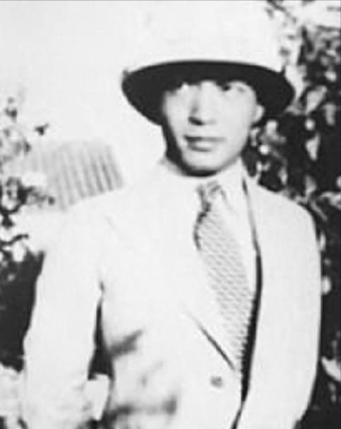 紅色女特工打入國軍內部，卻愛上了策反物件，周恩來：你們結婚吧