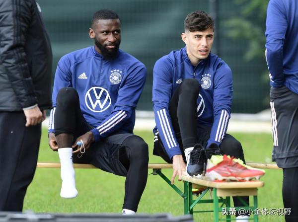 最新轉會動態:曼聯核心降薪200萬回尤文,皇馬鎖定頭號免籤目標 最新轉會動態:曼聯核心降薪200萬回尤文,皇馬鎖定頭號免籤目標