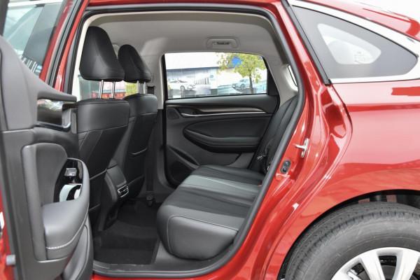 不到10萬買中型車,車長近4.9米,標配愛信6AT,解析傳祺GA6 不到10萬買中型車,車長近4.9米,標配愛信6AT,解析傳祺GA6