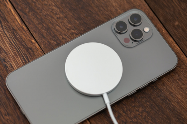 只起訴蘋果不配充電器還不夠,蘋果真正需要的是挑戰者 只起訴蘋果不配充電器還不夠,蘋果真正需要的是挑戰者